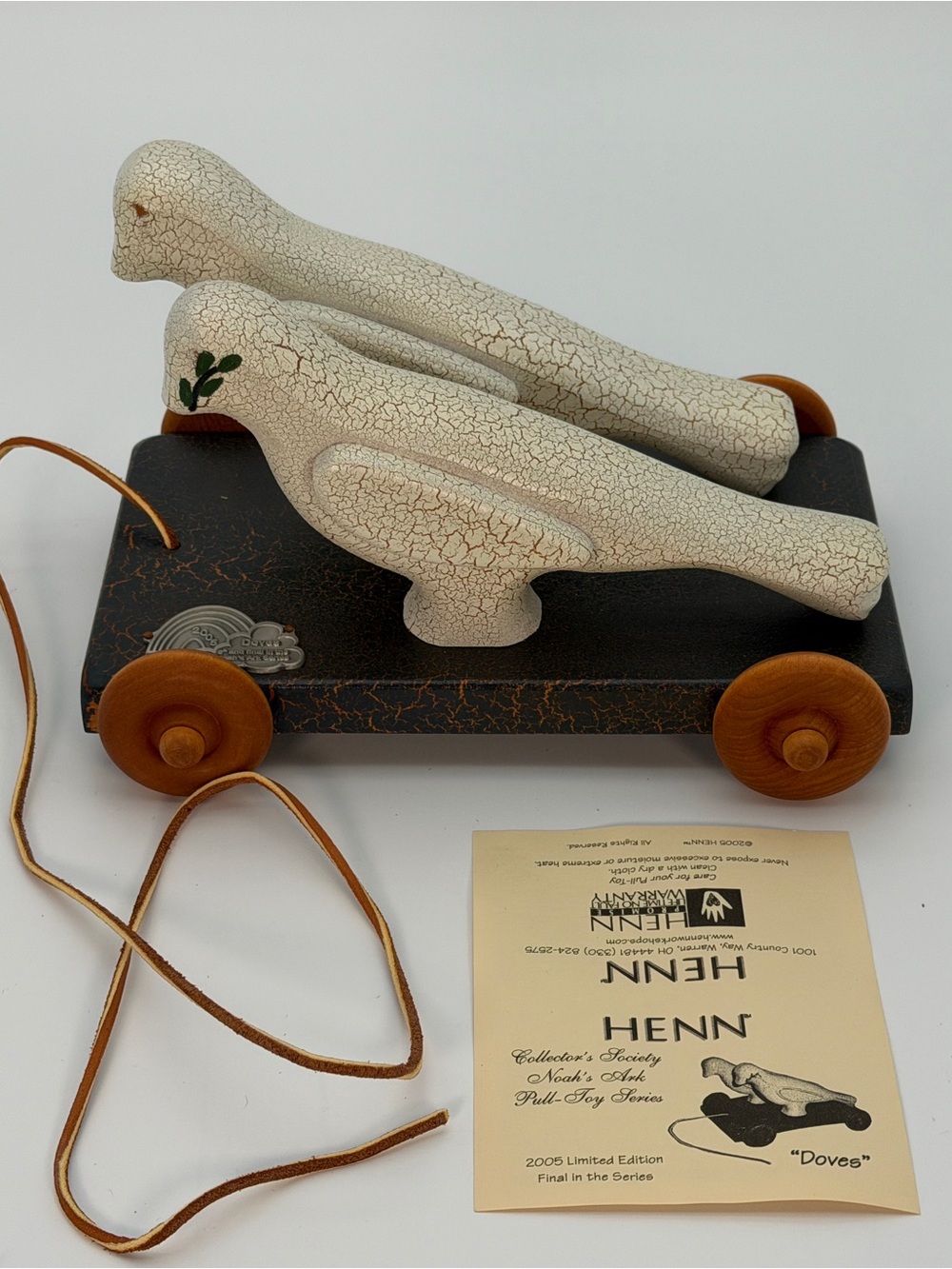 'Doves' Ceramic Pull Toy - Cream Decorative Birds on Wood Base